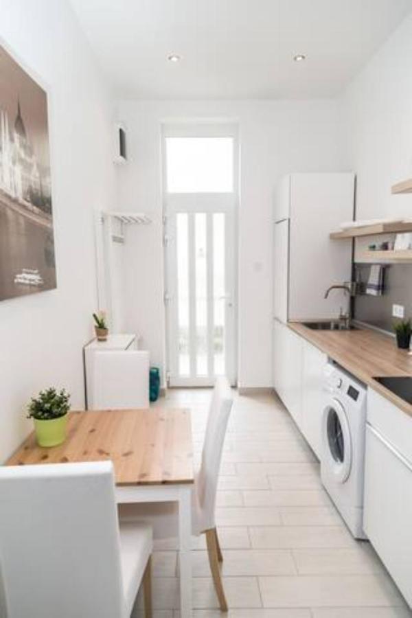Hi-Bp Sunny Home Apartments In The Heart Of בודפשט מראה חיצוני תמונה